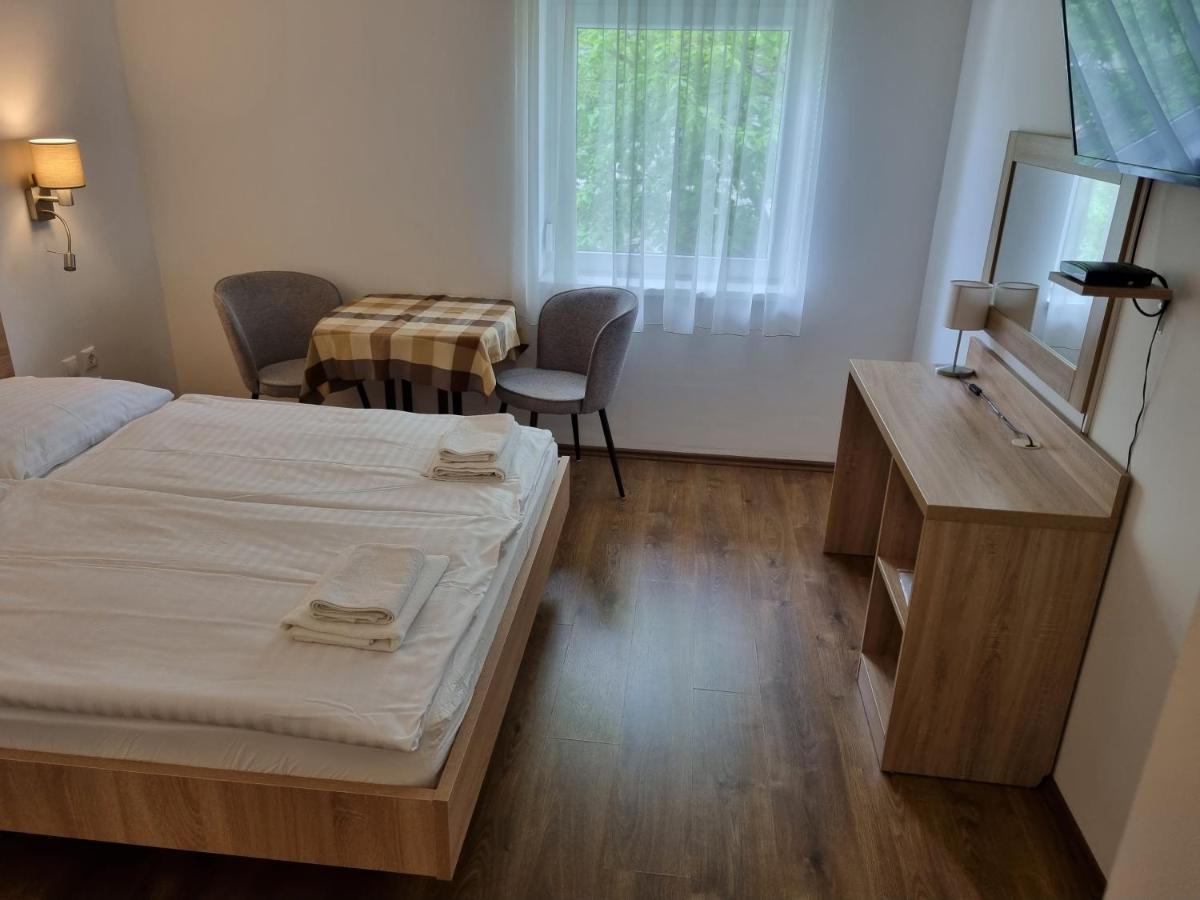 Adam Apartmanhaz シオーフォク 部屋 写真