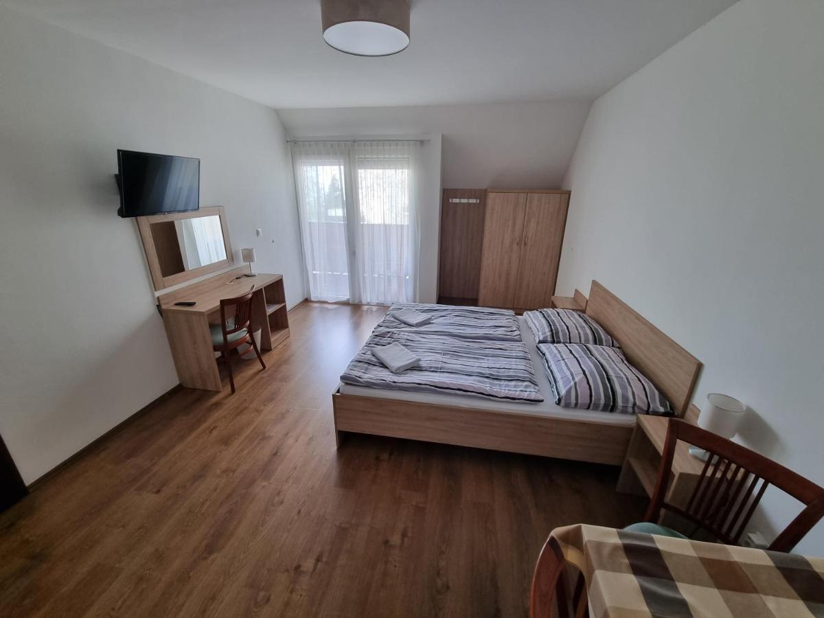 Adam Apartmanhaz シオーフォク エクステリア 写真