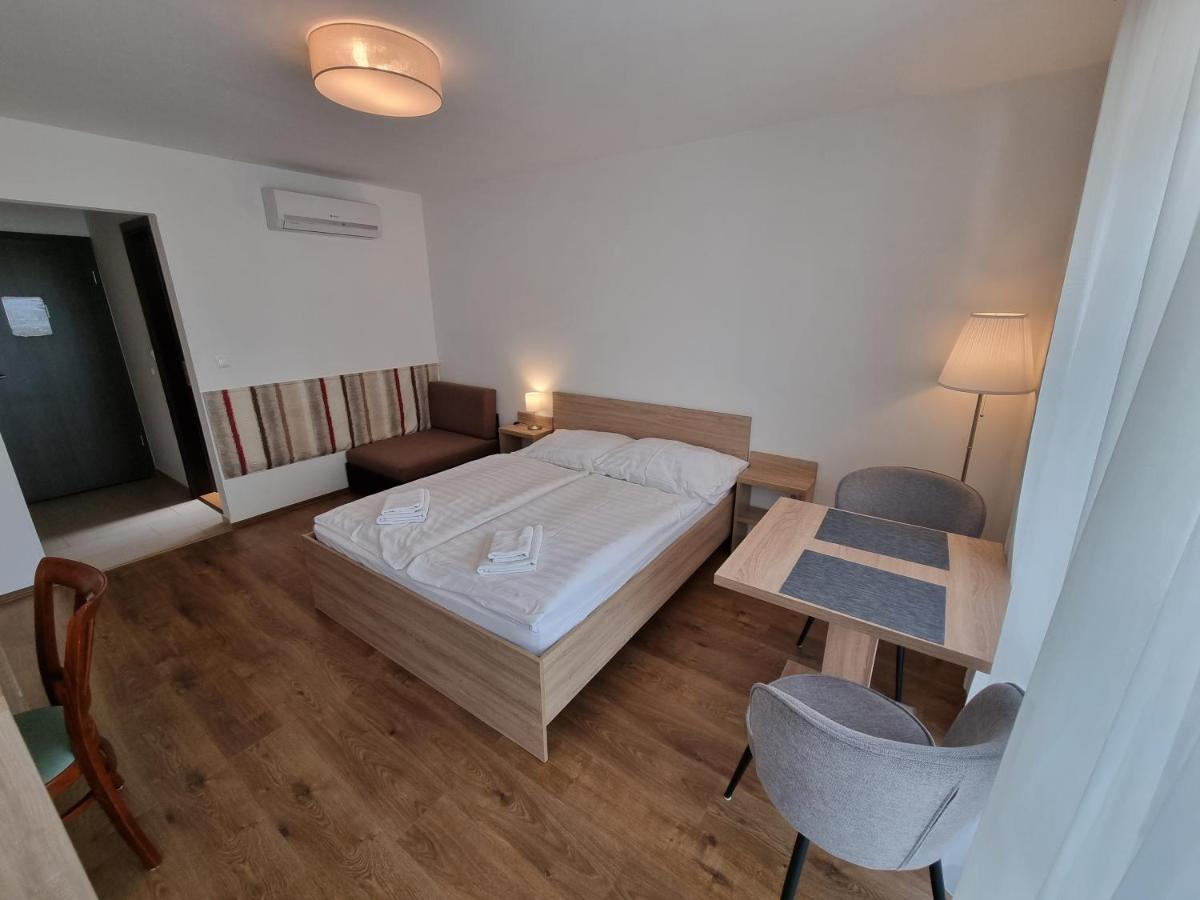 Adam Apartmanhaz シオーフォク エクステリア 写真