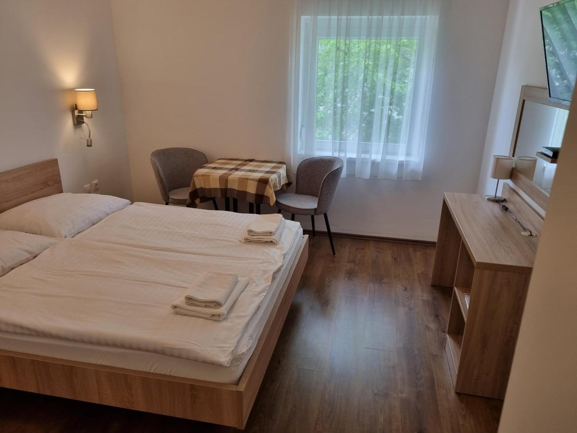Adam Apartmanhaz シオーフォク 部屋 写真