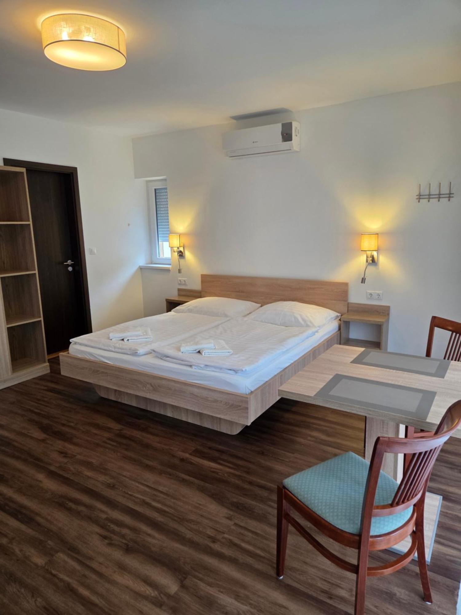 Adam Apartmanhaz シオーフォク エクステリア 写真