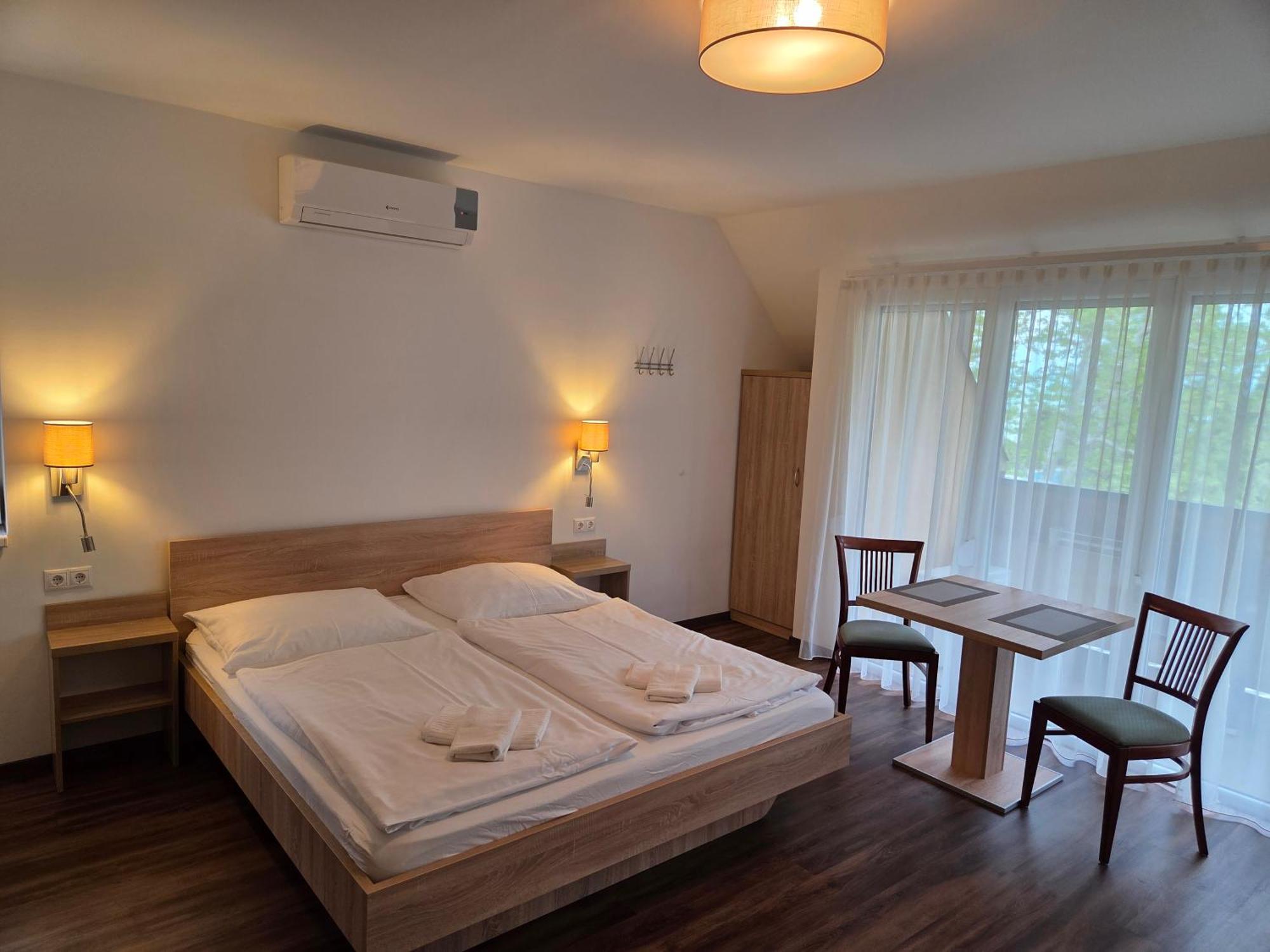 Adam Apartmanhaz シオーフォク エクステリア 写真